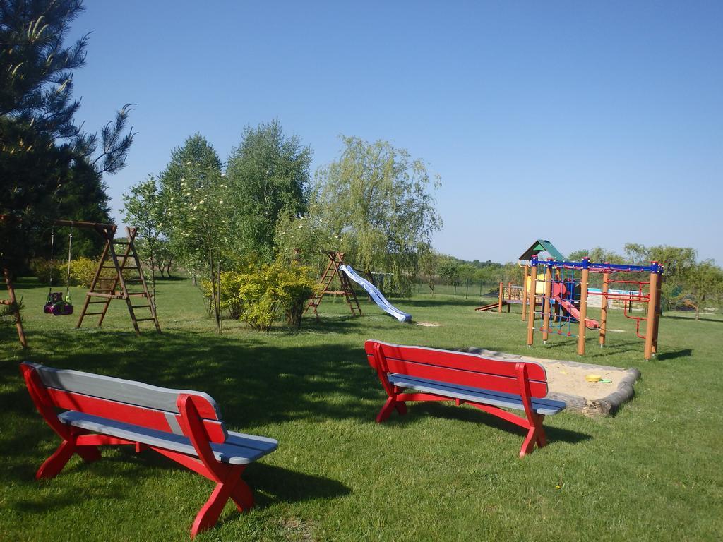 Villa Osrodek Marynka à Wolka Cycowska Extérieur photo